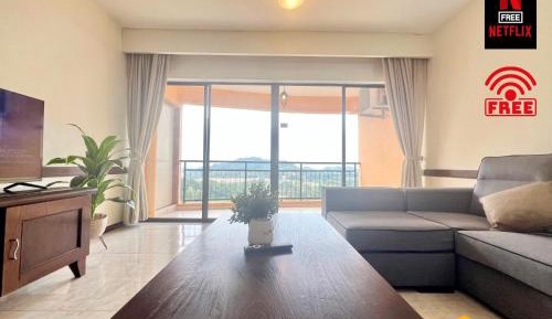 Three-Bedroom Apartment with Balcony