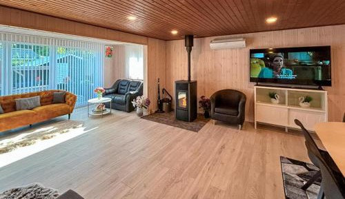 Three-Bedroom Holiday Home 