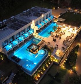 Suite with Private Pool