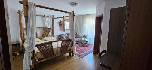 Family Room with Mountain View