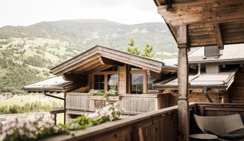 Deluxe Two-Bedroom Apartment with Sauna