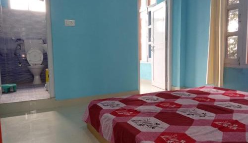 Standard Single Room with Mountain View