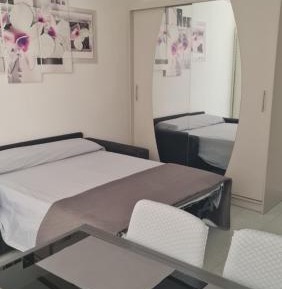 Studio with Garden View