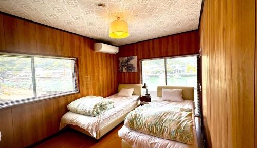 Standard Twin Room with Sea View