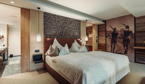 Suite with Mountain View