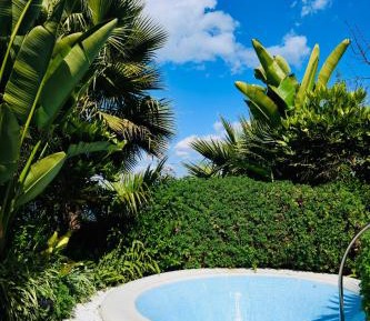 Deluxe Double Room with Balcony and Sea View