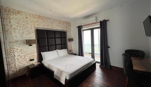 Double Room with Lake View