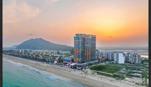 King Studio with Sofa Bed