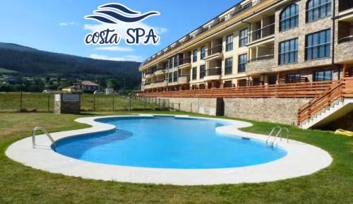 Two-Bedroom Deluxe Apartment with Balcony