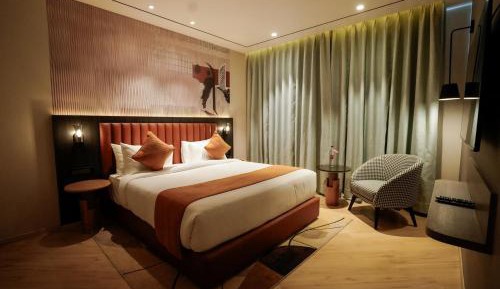 King Suite with Jetted Tub - Non-Smoking