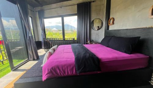 One-Bedroom Apartment with Balcony and Mountain View  