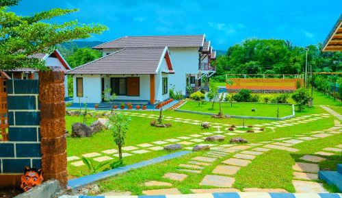 Studio with Mountain View