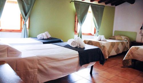 Quadruple Room with Private Bathroom