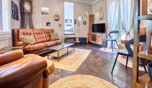 Five-Bedroom Holiday Home