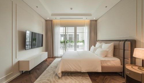 Studio Apartment with Balcony