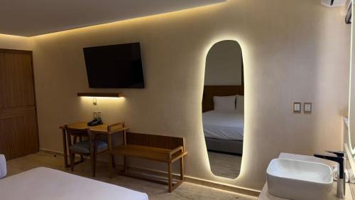 Twin Room with City View