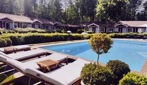 Family Room (2 Adults + 2 Children)