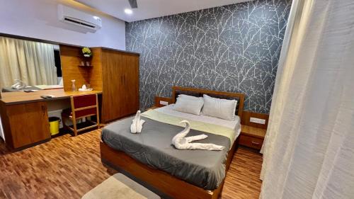 Deluxe Double Room (2 Adults + 1 Child)