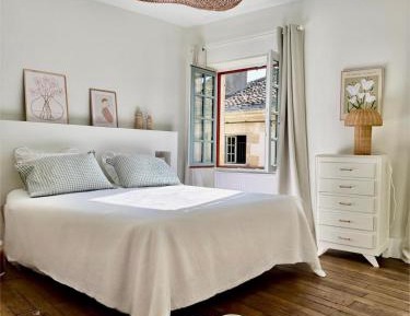 Family Room with Garden View