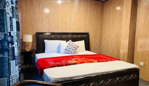 Deluxe Double Room (2 Adults + 1 Child)