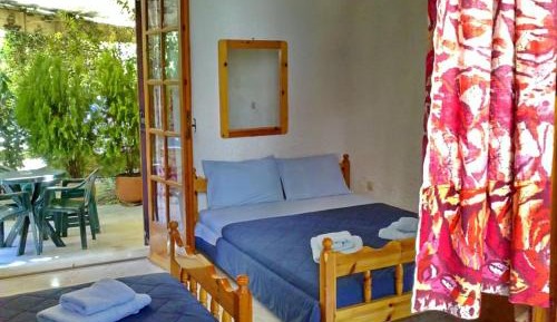 Apartment with Garden View