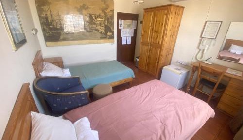 Twin Room with Private External Bathroom