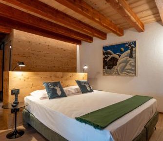 Junior Suite with Balcony