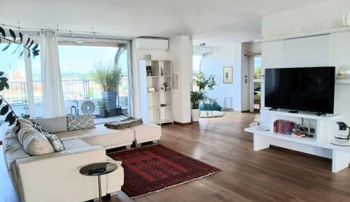 Five-Bedroom Apartment