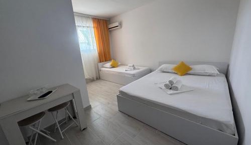 Triple Room with Private Bathroom