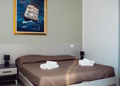 Double or Twin Room with Sea View