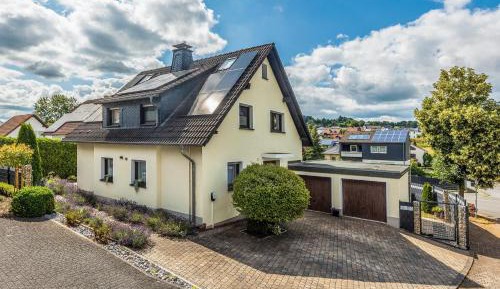 Superior One-Bedroom Apartment