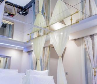 One-Bedroom Apartment with Balcony