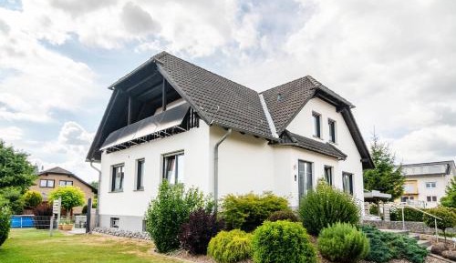 Superior One-Bedroom Apartment with Balcony