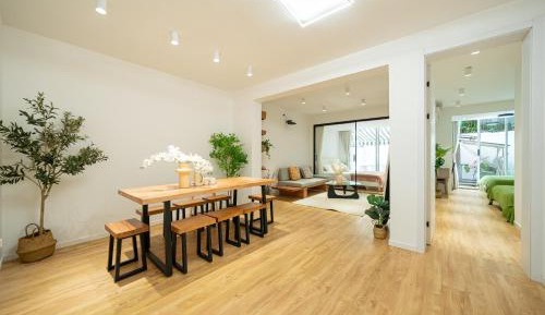 Three-Bedroom Premium Apartment with Balcony