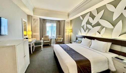 Pearl Deluxe with Bath Tub