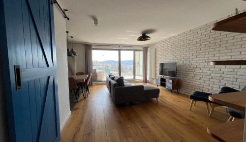 Two-Bedroom Apartment with Mountain View