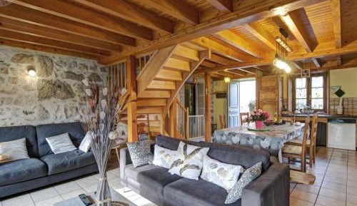 Holiday Home (6 Adults)