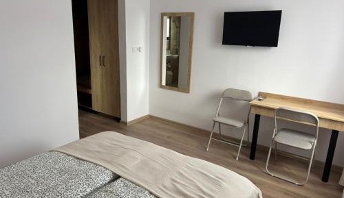 Double or Twin Room with Mountain View