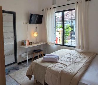 Deluxe Double Room (2 Adults + 1 Child)