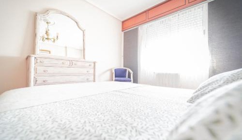 Three-Bedroom Deluxe Apartment