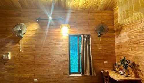 Bungalow with Garden View