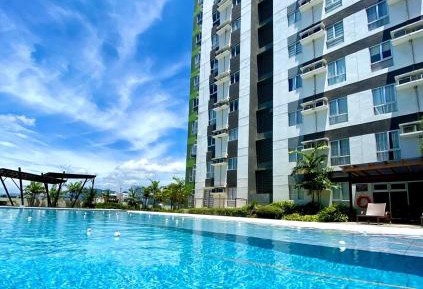 Studio with Mountain View