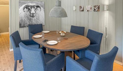 Three-Bedroom Vacation Home 