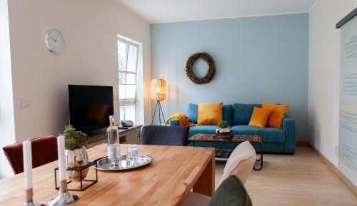 One-Bedroom Apartment with Shower