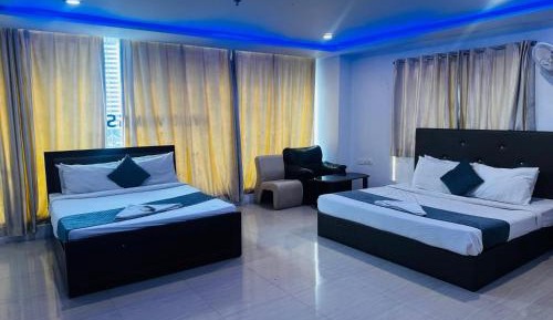 Deluxe Double Room (2 Adults + 1 Child)