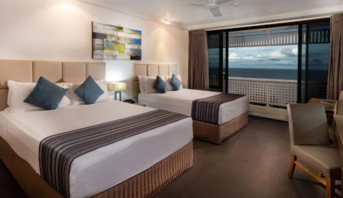 Twin Room with Mountain View