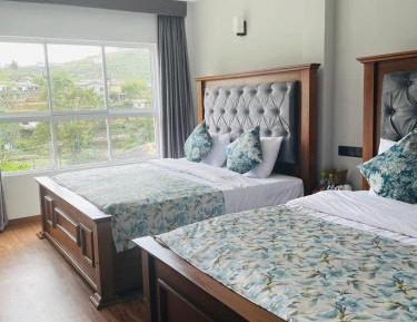 Family Room with Mountain View