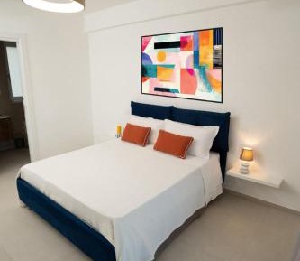 Deluxe Double Room with Side Sea View