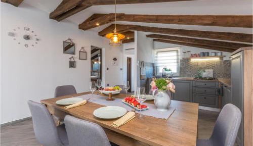 Three-Bedroom Vacation Home 