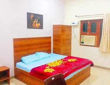 Deluxe Double Room (2 Adults + 1 Child)